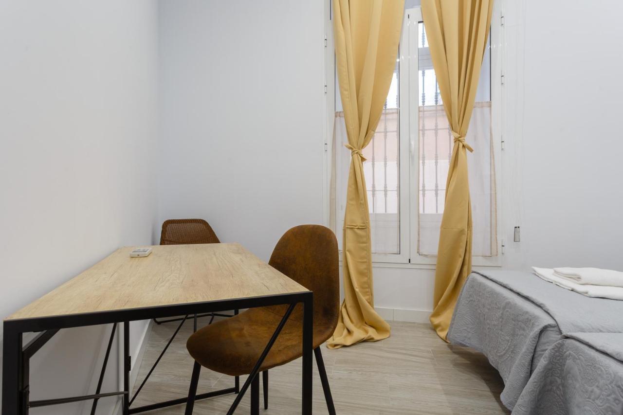 Cruise Adapted Apartment By Cadiz4Rentals Luaran gambar